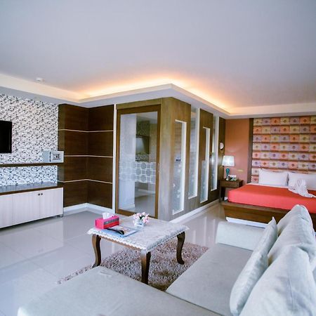 Hotel Kwan Ruen Park Nakhonratchasima Exterior foto