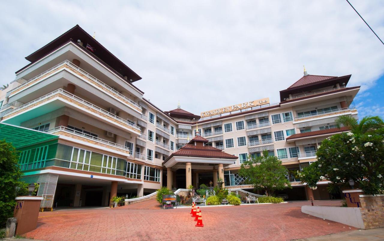 Hotel Kwan Ruen Park Nakhonratchasima Exterior foto