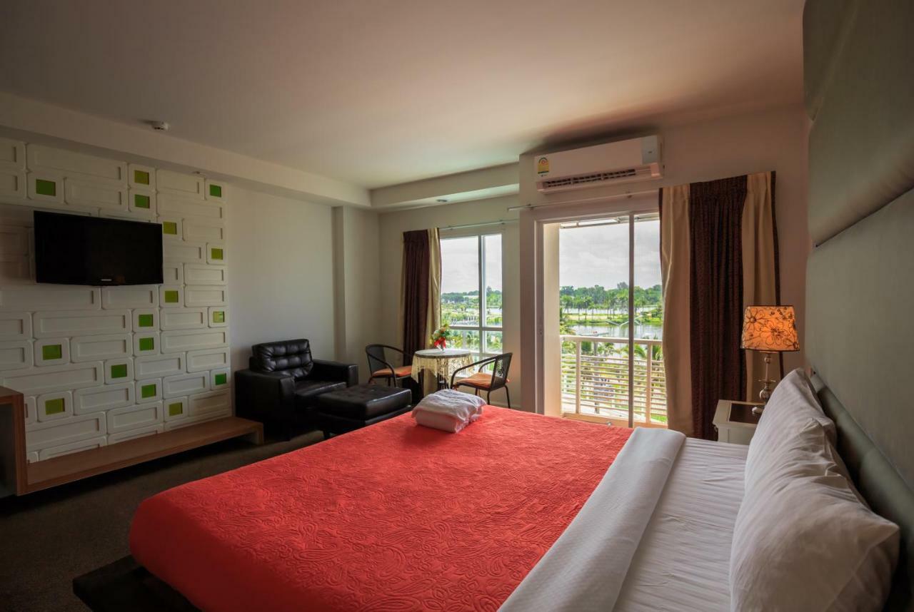 Hotel Kwan Ruen Park Nakhonratchasima Exterior foto